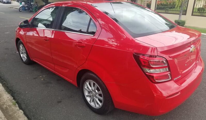 
								Chevrolet Sonic LT full									