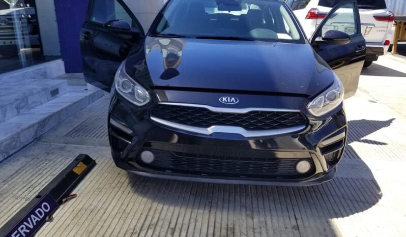 
								Kia Forte full									