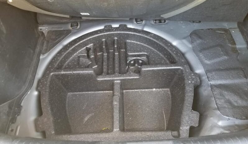 
								Hyundai Accent full									