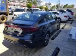 
										Kia Forte full									
