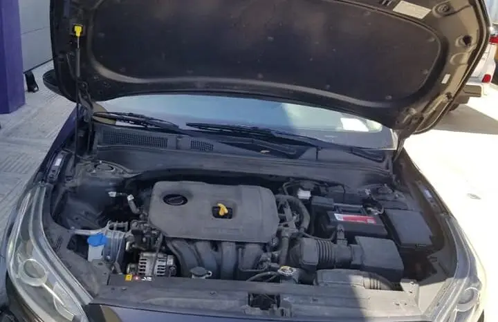 
								Kia Forte full									