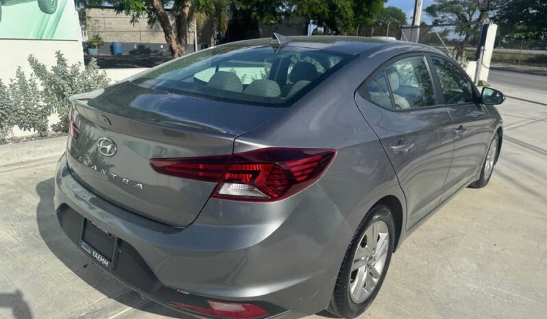 
								Hyundai Elantra full									