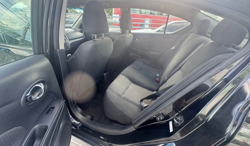 
								Nissan Versa 2017 full									