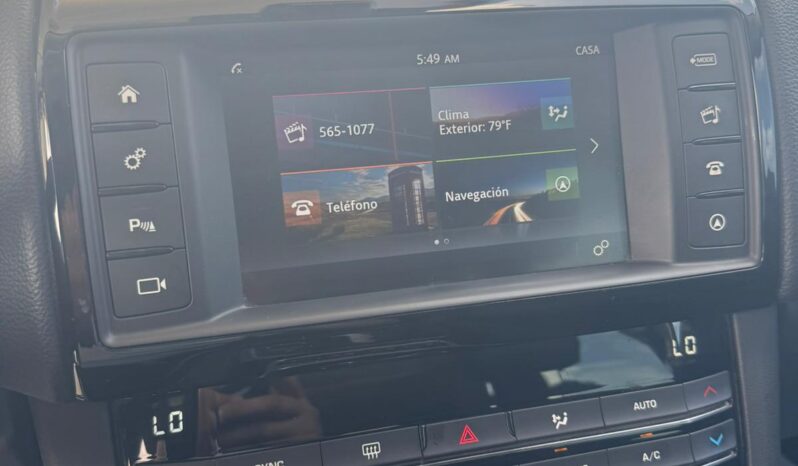 
								Jaguar F-PACE full									