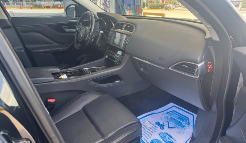 
								Jaguar F-PACE full									