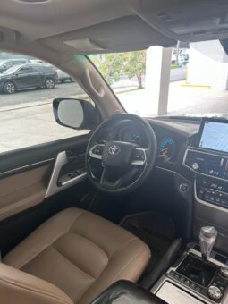 
										Toyota Land Cruiser VX full									