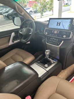 
										Toyota Land Cruiser VX full									